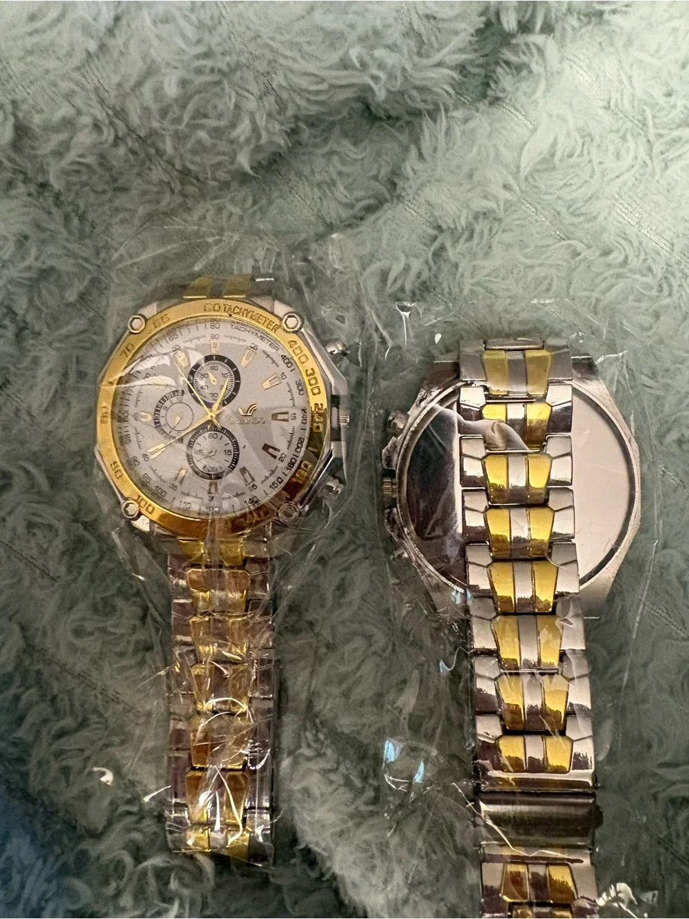 NEw- unisex beautiful Two-Tone Gold & Silver Chronograph Watch - Unbranded